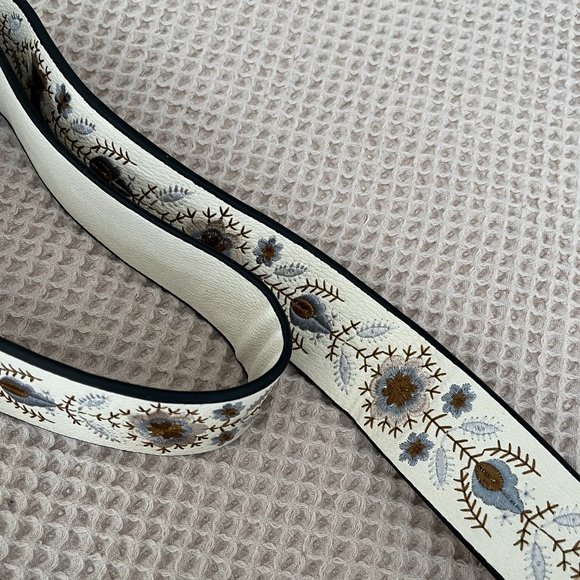 Francesca's Handbag - Picture 2 of 5